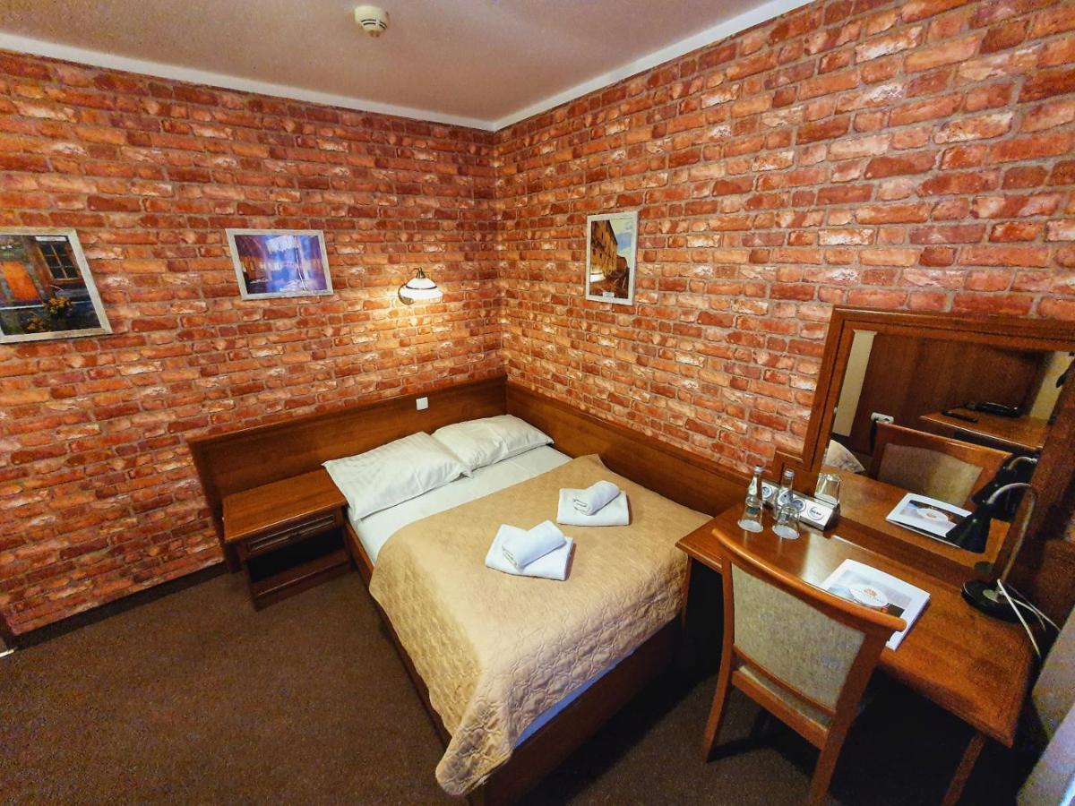 Hotel Zamkowy Mlyn Krapkowice Luaran gambar
