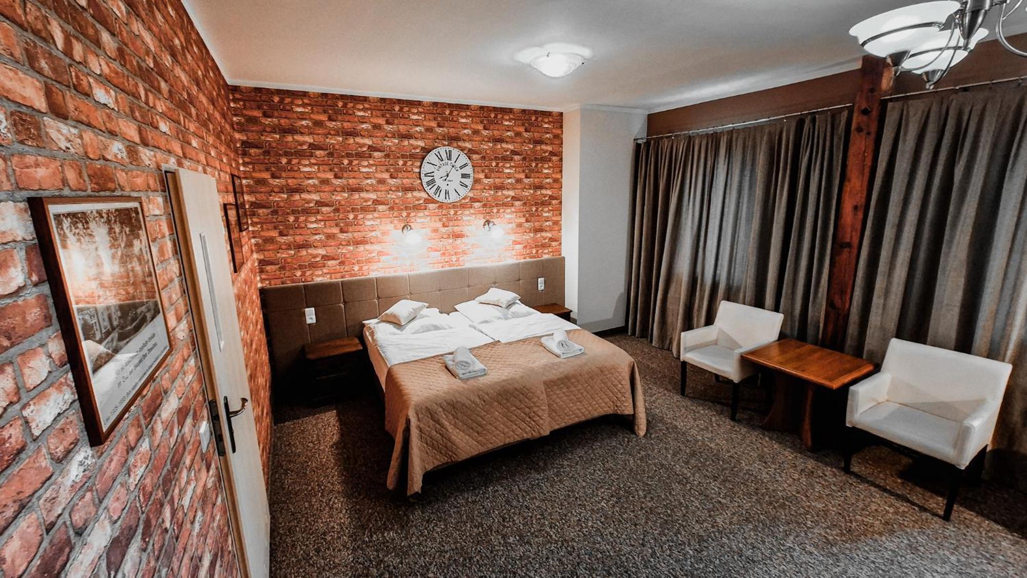 Hotel Zamkowy Mlyn Krapkowice Luaran gambar