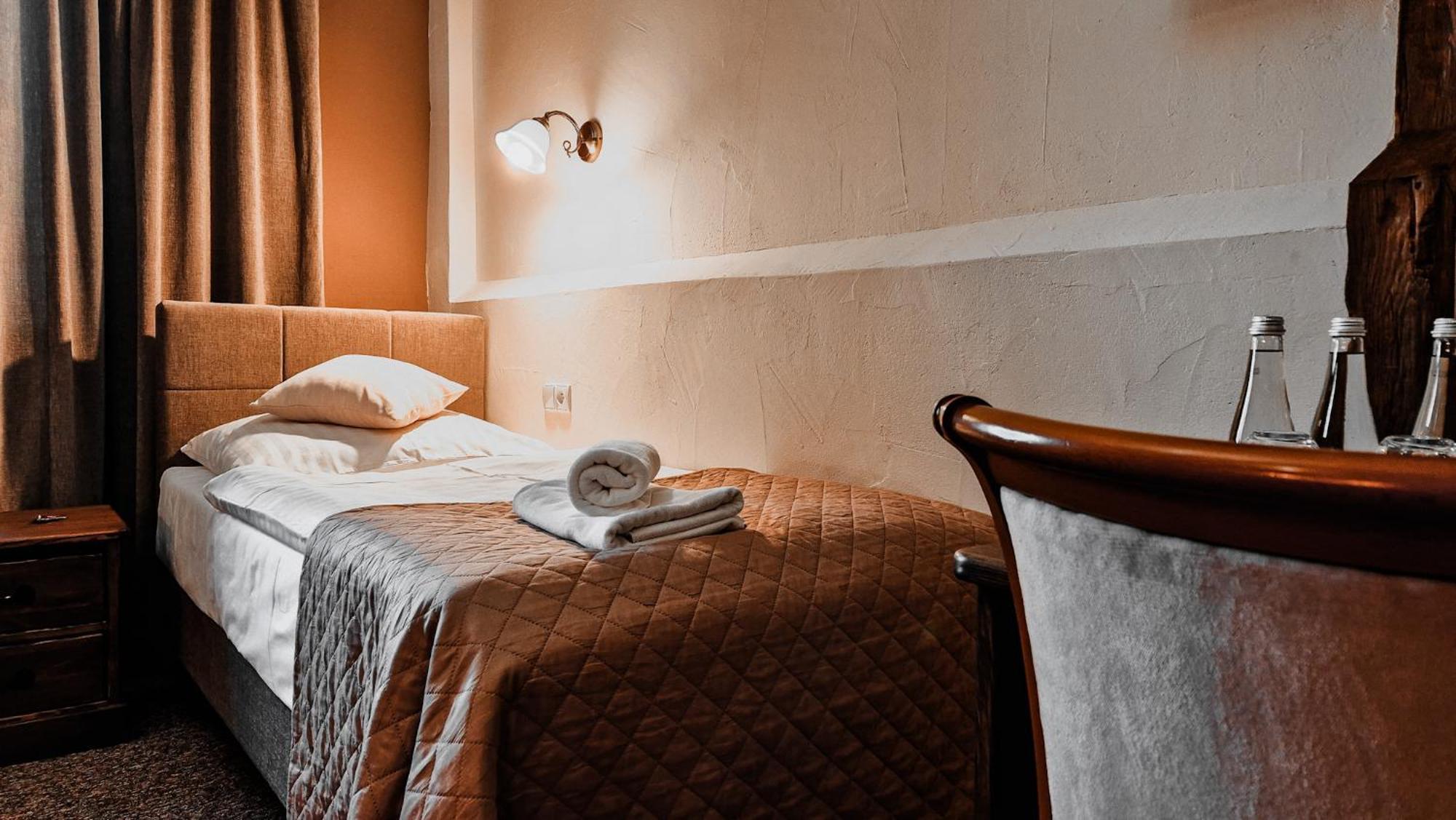 Hotel Zamkowy Mlyn Krapkowice Luaran gambar